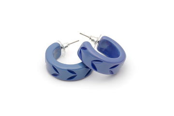 Splendette vintage inspired 1950s style blue Duotone fakelite Forget-Me-Not Carved Hoop Earrings