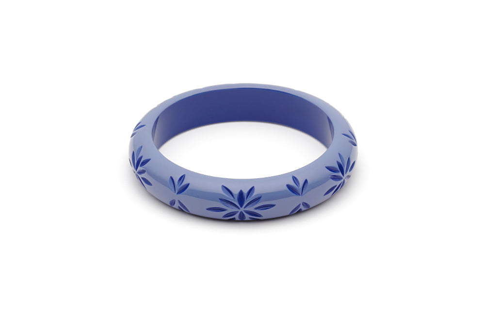 Splendette vintage inspired 1950s style blue Duotone fakelite Midi Forget-Me-Not Carved Bangle in Classic size