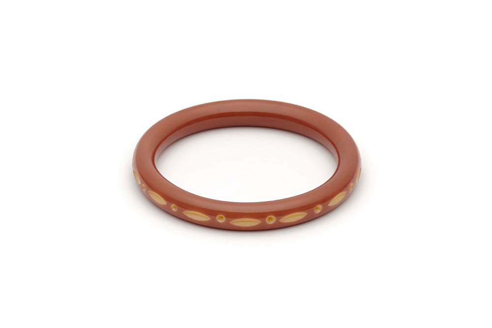 Splendette vintage inspired 1950s style brown carved Duotone fakelite Narrow Café carved Bangle in Classic size