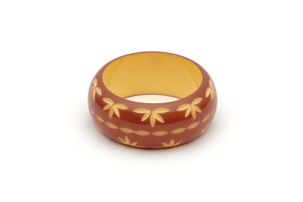 Splendette vintage inspired 1950s style brown carved Duotone fakelite Wide Café carved Bangle in Maiden size