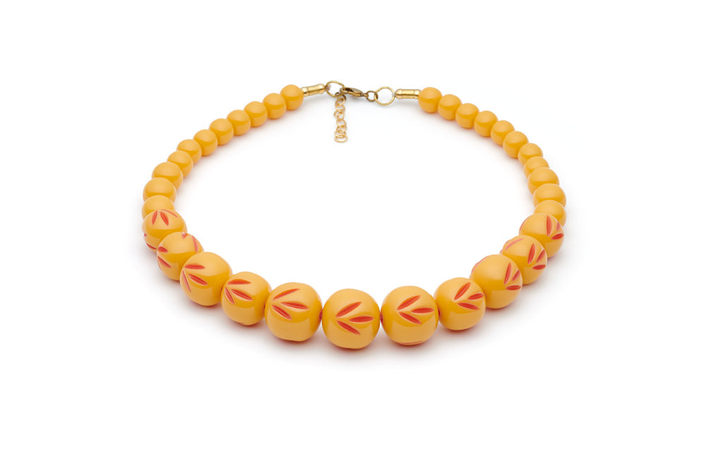 Splendette vintage inspired 1950s Bakelite style peachy yellow Duotone fakelite Honeysuckle Carved Bead Necklace