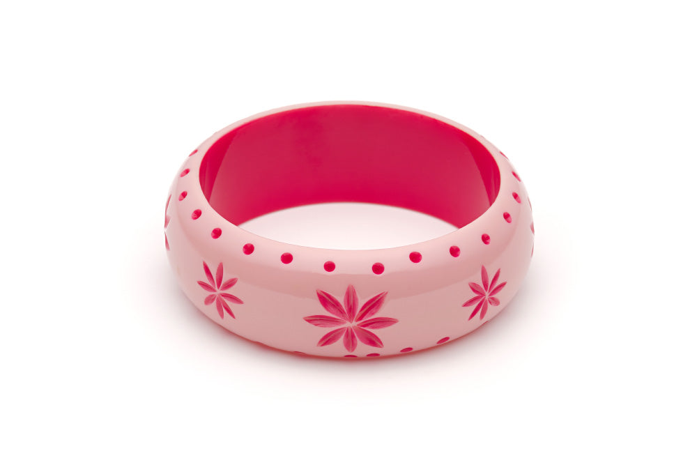 Splendette vintage inspired 1950s pin up style soft pink Duotone fakelite Wide Ripple Carved Bangle in Duchess size