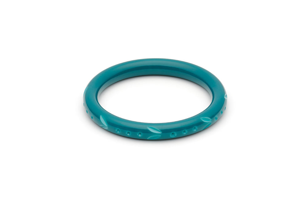 Splendette vintage inspired 1950s style teal Duotone fakelite Narrow Dragonfly Carved Bangle in Classic size