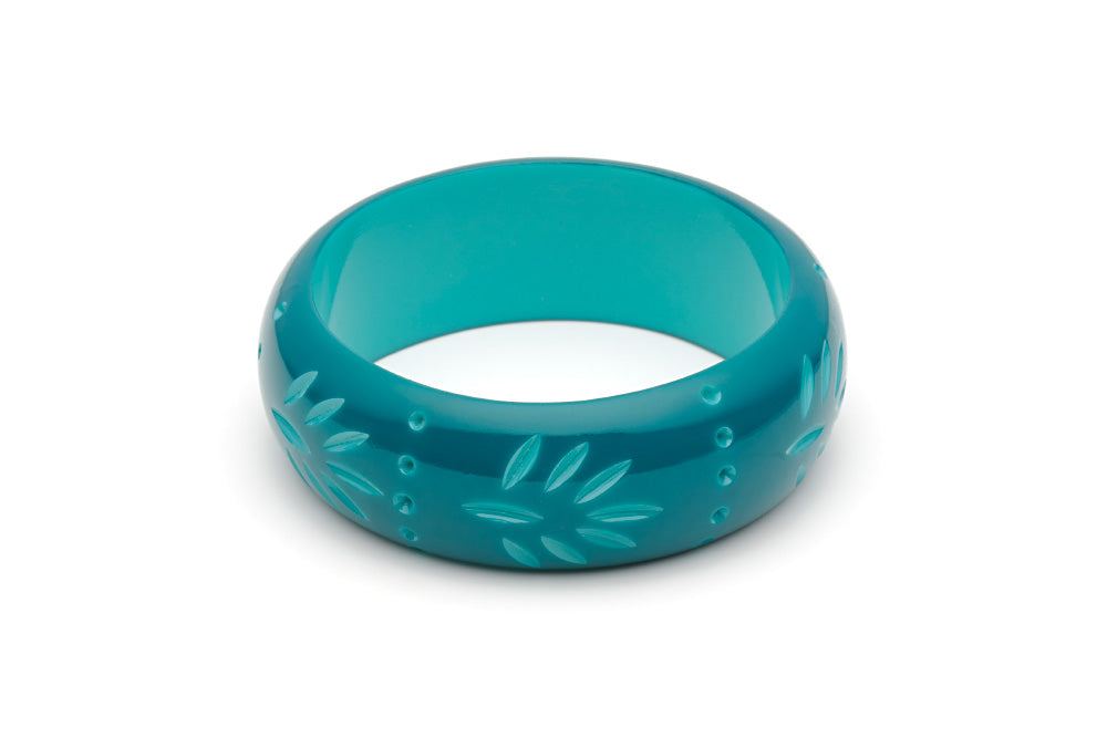 Splendette vintage inspired 1950s style teal Duotone fakelite Wide Dragonfly Carved Bangle in Duchess size