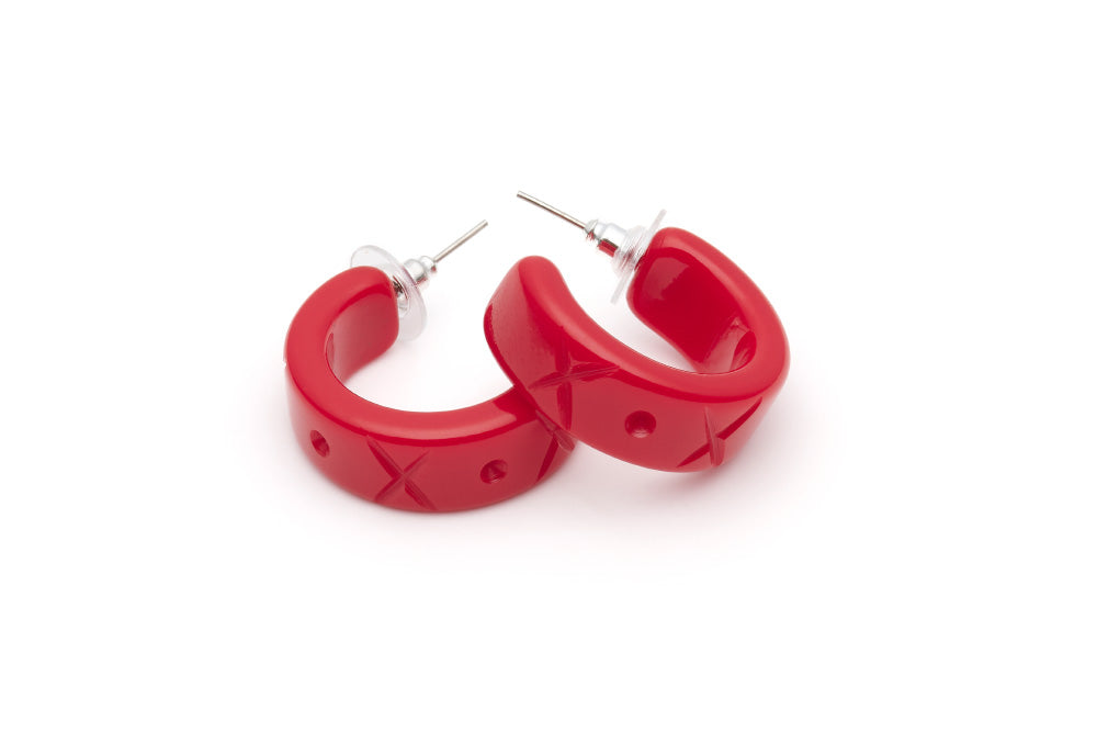 Splendette vintage inspired 1940s 1950s tropical style carved red fakelite Rosella Carved Hoop Earrings
