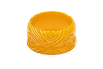 Splendette vintage inspired 1940s Bakelite style yellow Wide Yolk Heavy Carve Fakelite Bangle