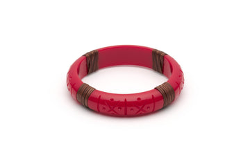 Splendette vintage inspired 1940s 1950s tropical style carved red fakelite Midi Rosella Mid Cane Bangle in Classic size