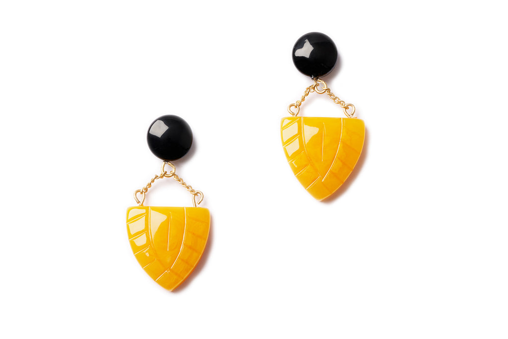 Splendette vintage inspired 1930s style carved yellow and black Sand Fakelite Drop Earrings